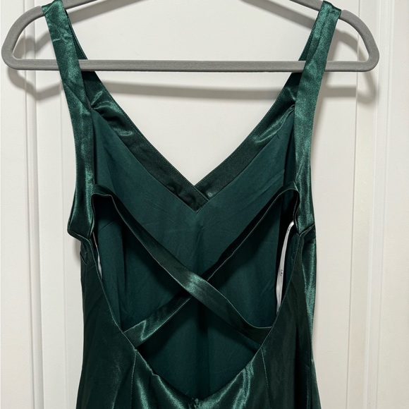 Lulus Perfectly Classy NWOT size Medium Emerald Green Satin Strappy Maxi Dress - Picture 5 of 14
